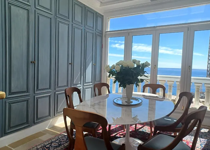 Monte-Carlo Stunner W/Sea View.Walk Score 99